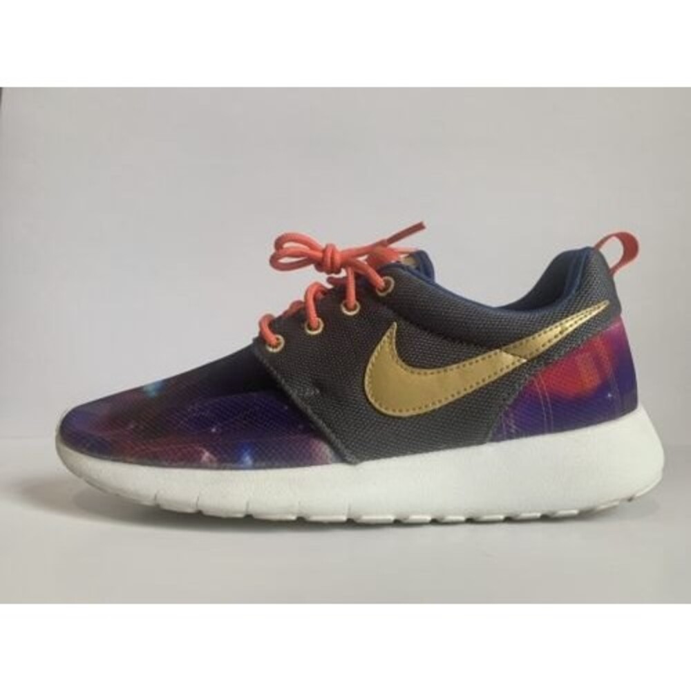 Nike Roshe One Galaxy Multicolor Print 677782-007 Kids Size 7 Y